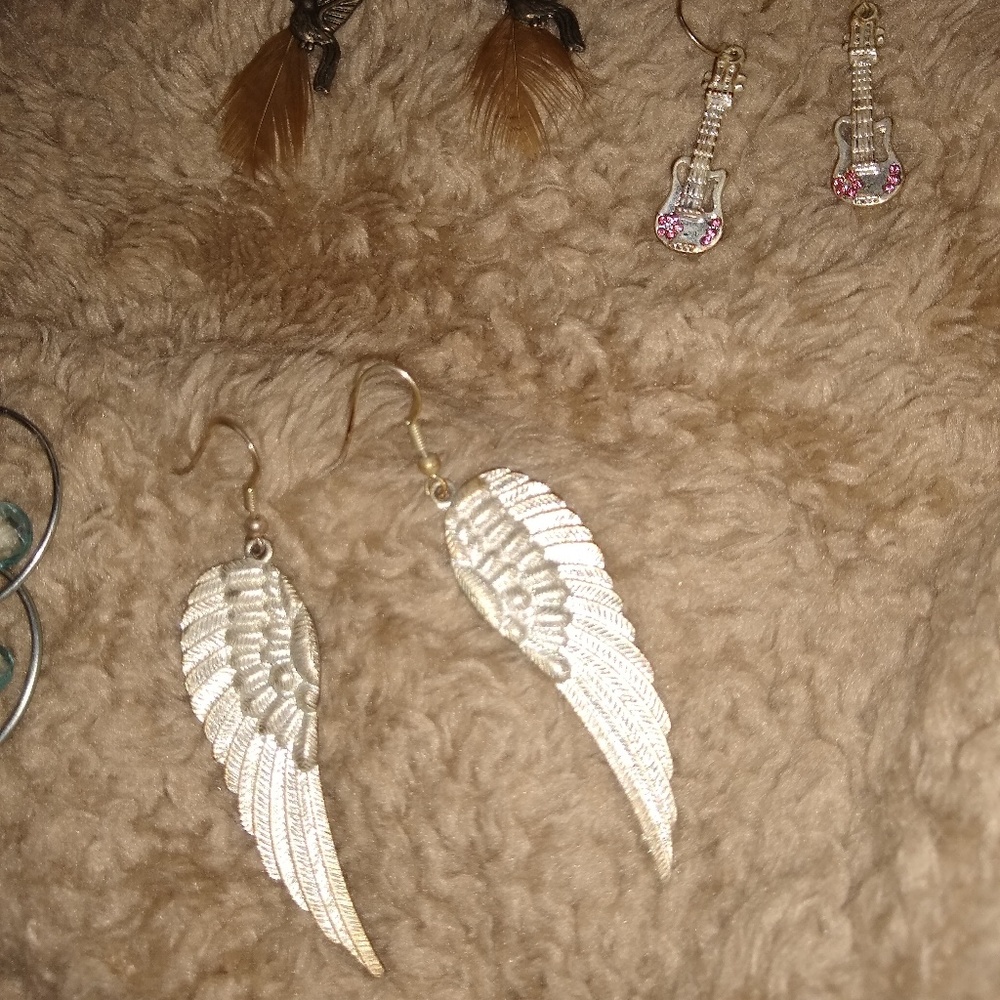 Earring bundle - Picture 2 of 7